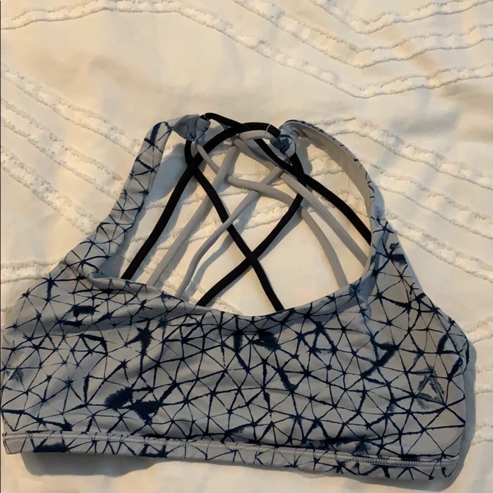 Lululemon Free to be wild sports bra